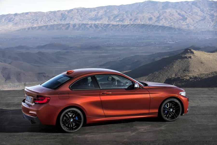  BMW M240i xDrive Coupe 2017 года  (WW) (фото 19 из 116)
